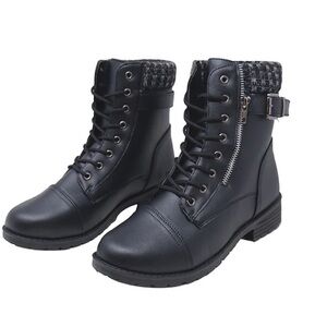Black winter boots